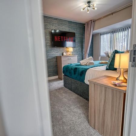 Stylish House - B'Ham Airport And Nec, Jlr Solihull, Business & Leisure Stays - Aspen House Zimmer foto