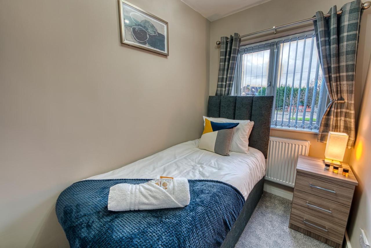 Stylish House - B'Ham Airport And Nec, Jlr Solihull, Business & Leisure Stays - Aspen House Zimmer foto