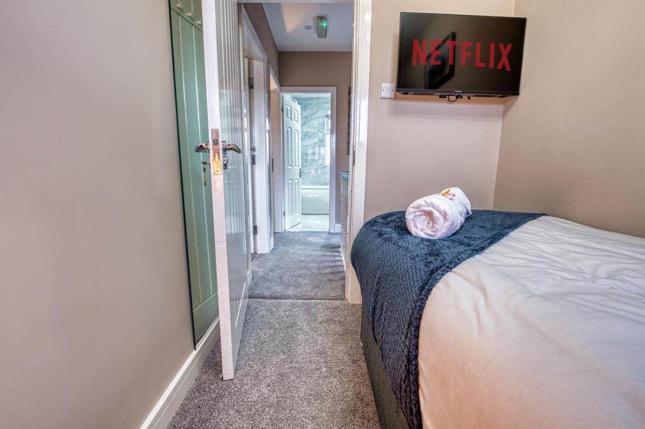 Stylish House - B'Ham Airport And Nec, Jlr Solihull, Business & Leisure Stays - Aspen House Zimmer foto