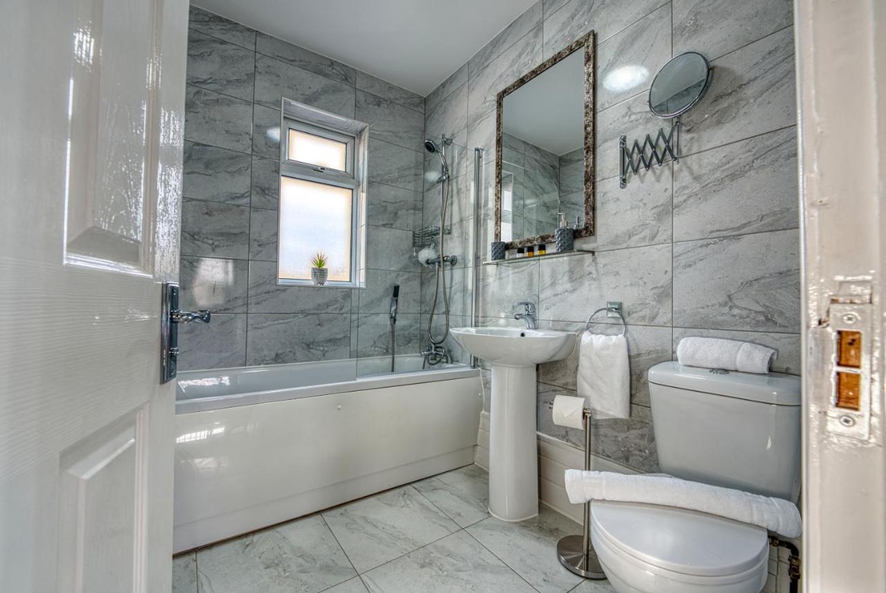 Stylish House - B'Ham Airport And Nec, Jlr Solihull, Business & Leisure Stays - Aspen House Zimmer foto